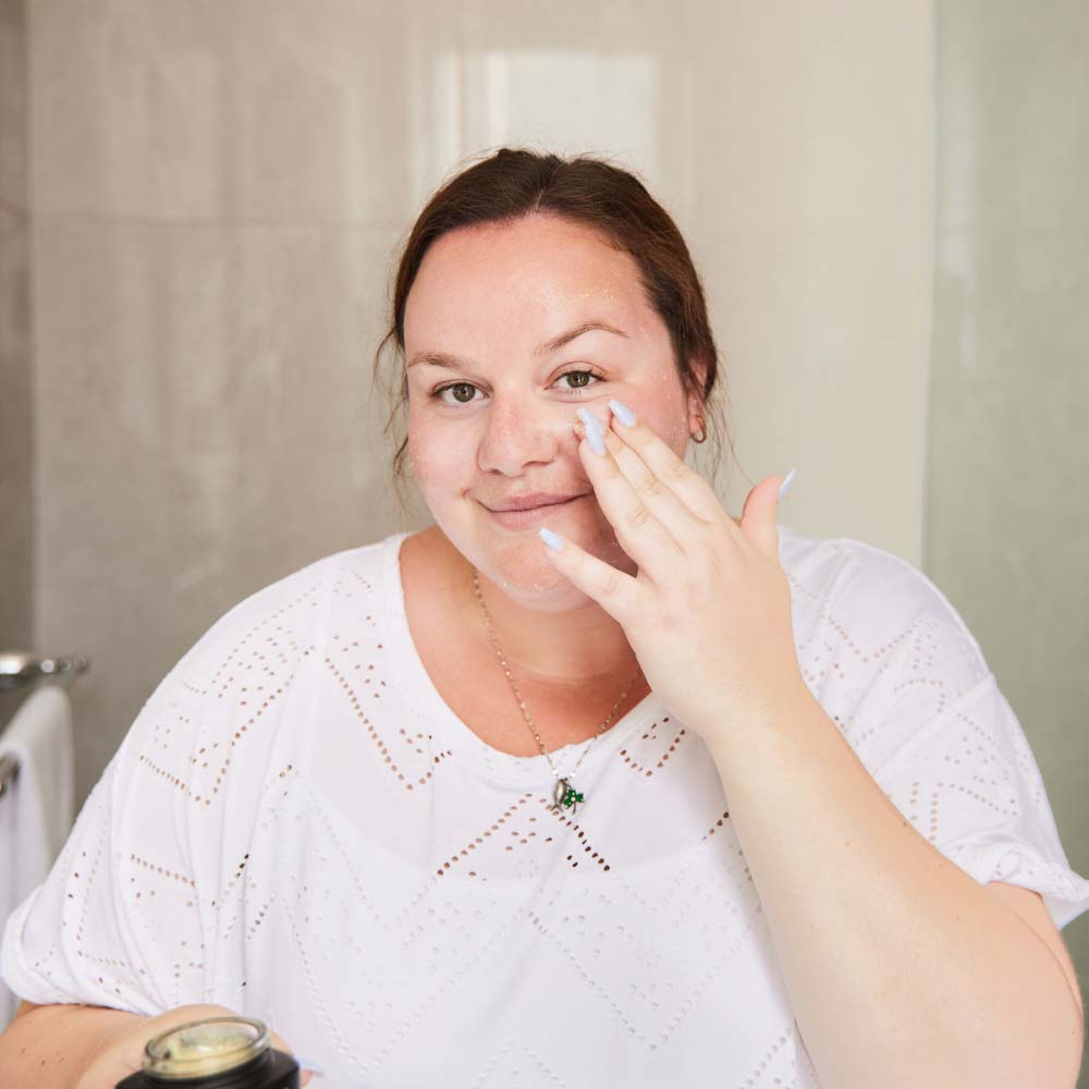 How to Exfoliate Your Face