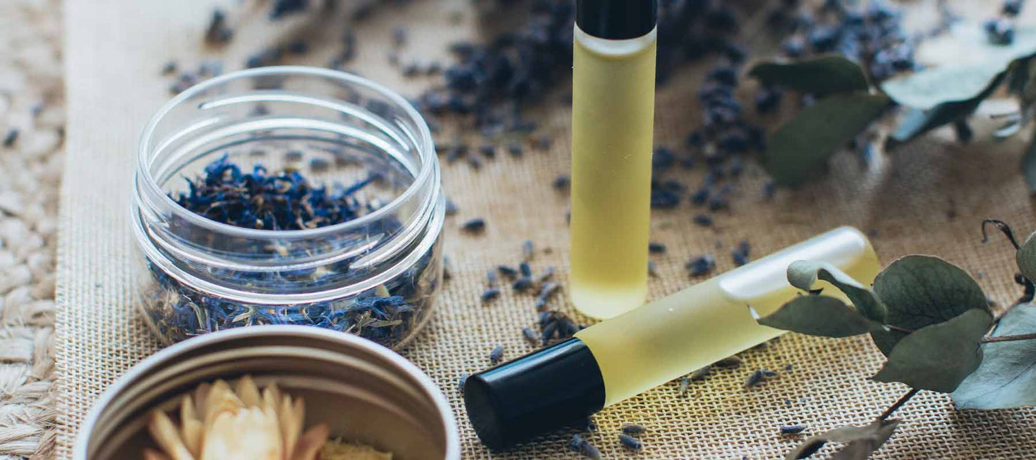 FEY Cosmetics - The Lowdown on Essential Oils | Le point sur les huiles essentielles